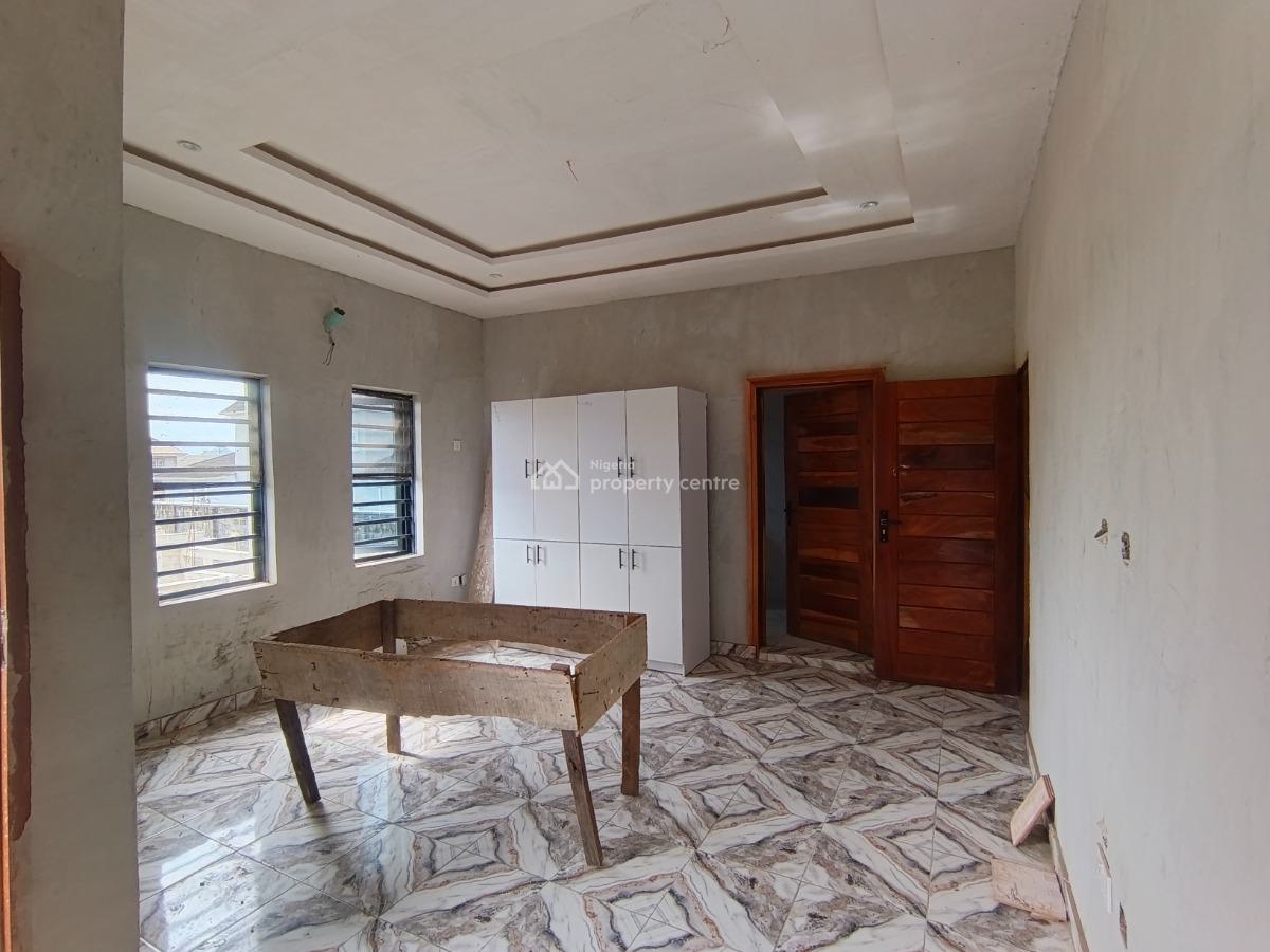 2 Bedroom Flat, Awolowo Road Ikorodu, Ikorodu, Lagos, Terraced Duplex for Rent