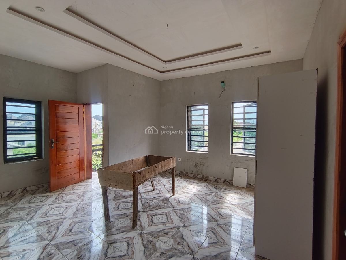 2 Bedroom Flat, Awolowo Road Ikorodu, Ikorodu, Lagos, Terraced Duplex for Rent