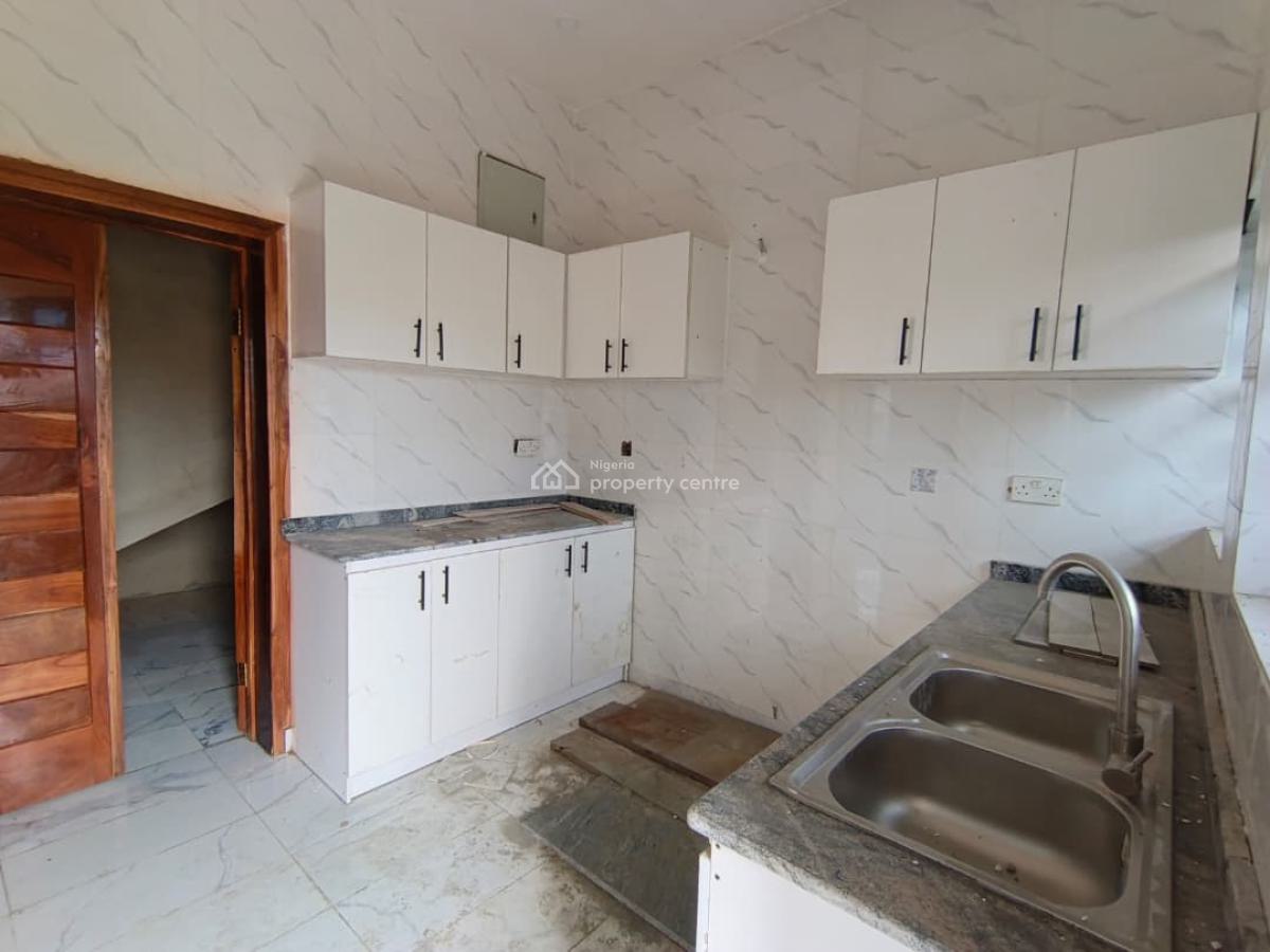 2 Bedroom Flat, Ebute Igbogbo Road, Ikorodu, Lagos, Terraced Duplex for Rent