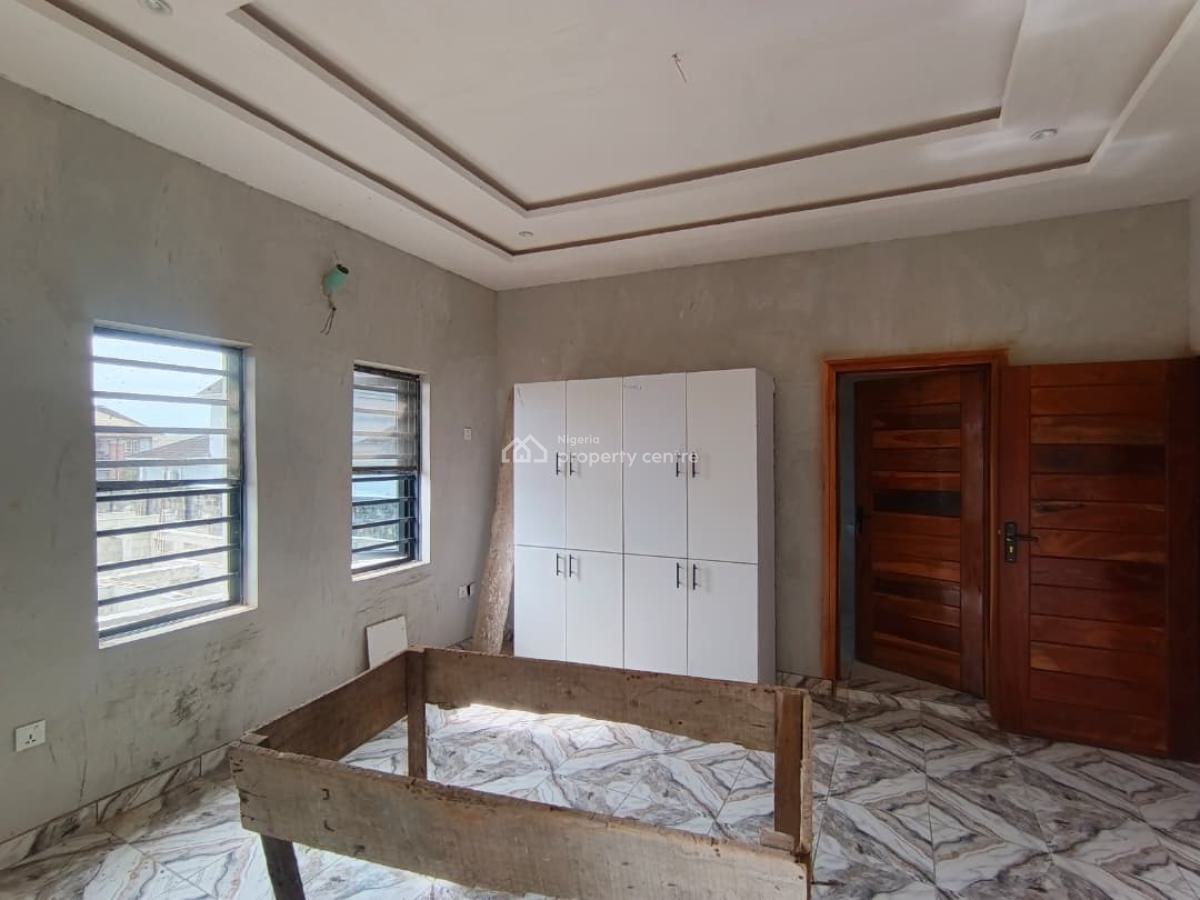 2 Bedroom Flat, Ebute Igbogbo Road, Ikorodu, Lagos, Terraced Duplex for Rent