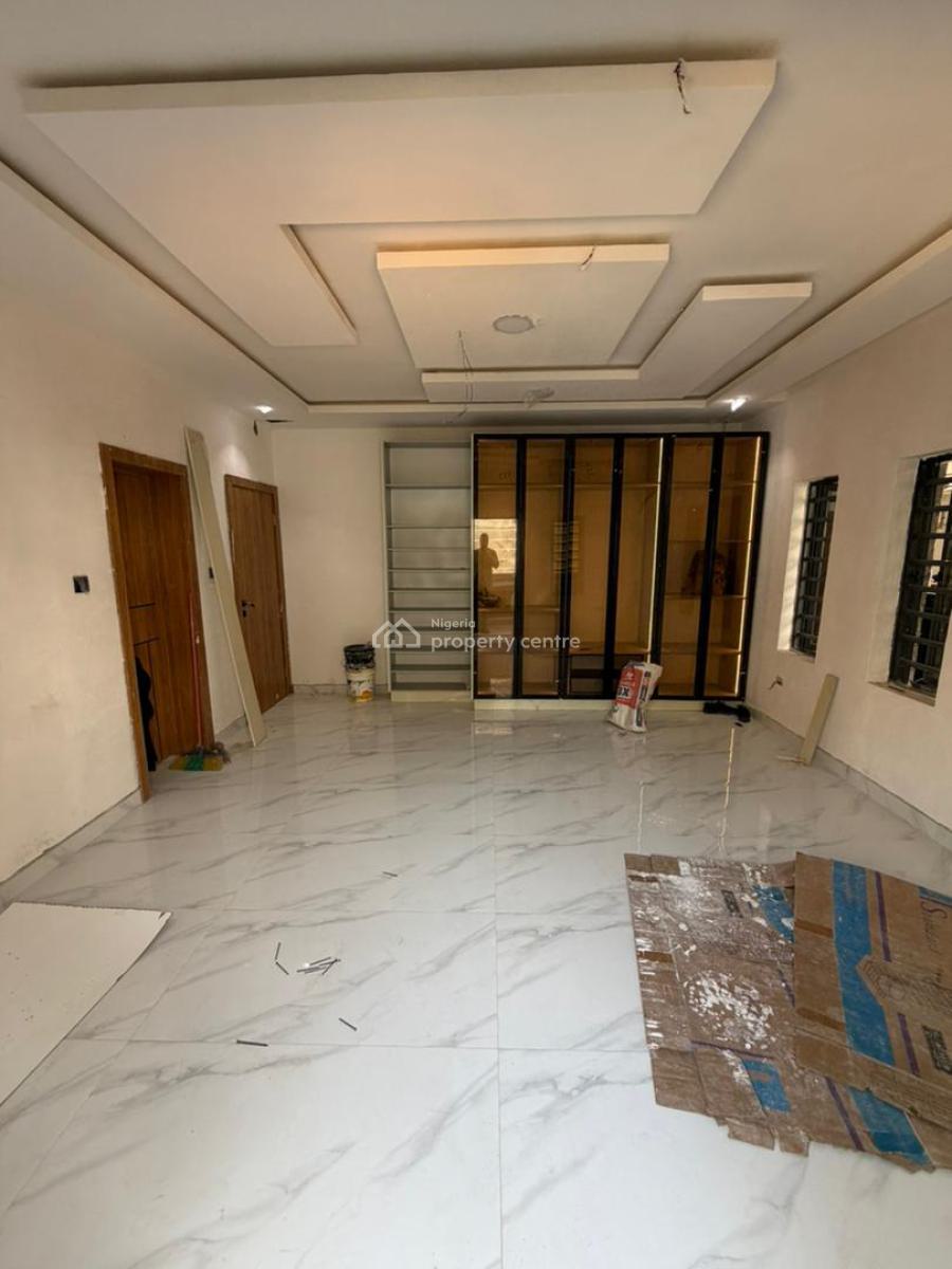 Tastefully Finished 3 Bedroom Flat, Lekki Phase 1, Lekki, Lagos, Flat / Apartment for Sale