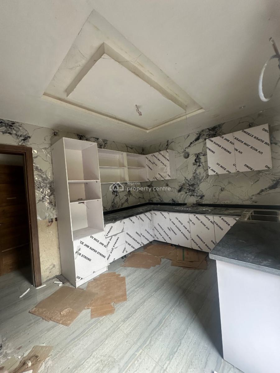 2 Bedroom Apartment, Ologolo, Lekki, Lagos, Flat / Apartment for Sale