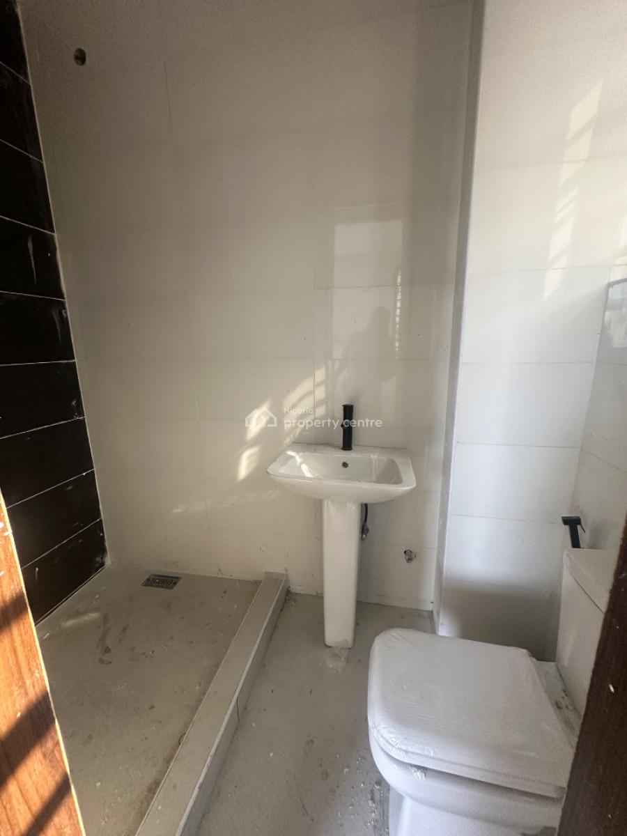 2 Bedroom Apartment, Ologolo, Lekki, Lagos, Flat / Apartment for Sale