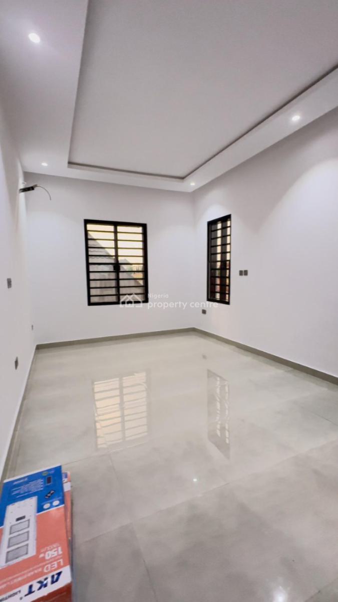 5 Bedroom Duplex with Room and Parlor Bq, Kolapo Ishola Gra, Akobo, Ibadan, Oyo, Detached Duplex for Sale