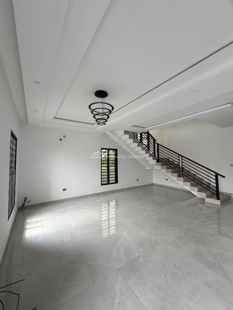 5 Bedroom Duplex with Room and Parlor Bq, Kolapo Ishola Gra, Akobo, Ibadan, Oyo, Detached Duplex for Sale