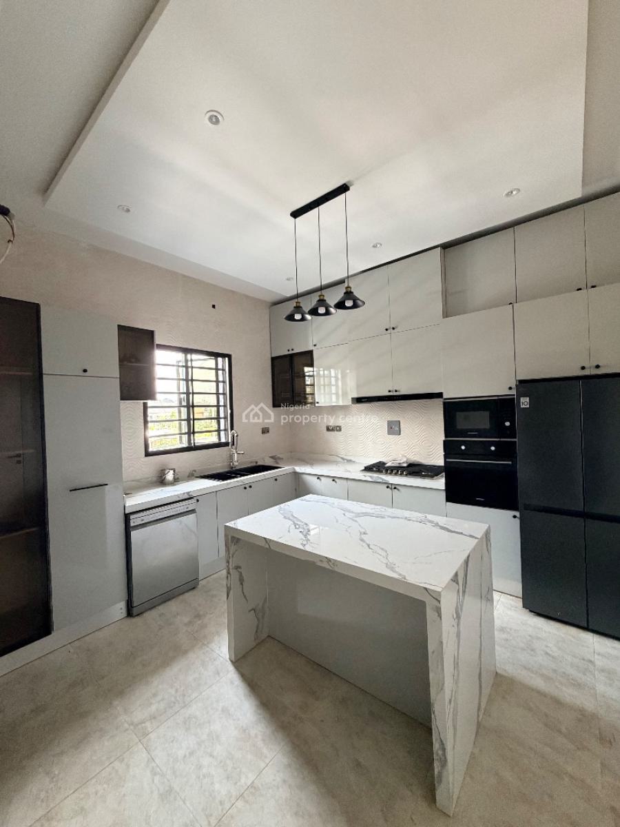 5 Bedroom Duplex with Room and Parlor Bq, Kolapo Ishola Gra, Akobo, Ibadan, Oyo, Detached Duplex for Sale