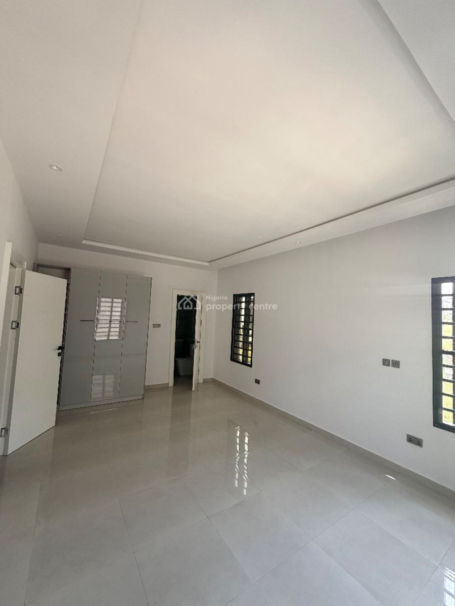 5 Bedroom Duplex with Room and Parlor Bq, Kolapo Ishola Gra, Akobo, Ibadan, Oyo, Detached Duplex for Sale