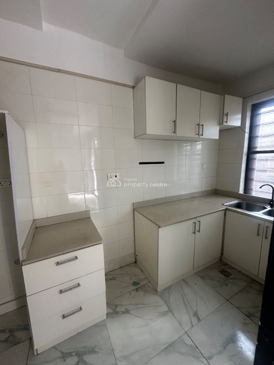 2 Bedroom Apartment, Ologolo, Lekki, Lagos, Flat / Apartment for Sale