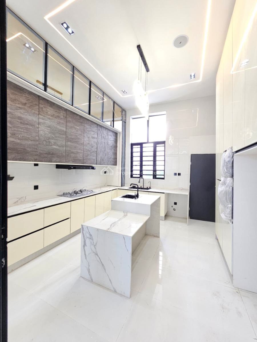 Executive 5-bedrooms Deluxe Fully Detached Triplex with Swimming Pool, Chevron, Lekki, Lagos, Detached Duplex for Sale