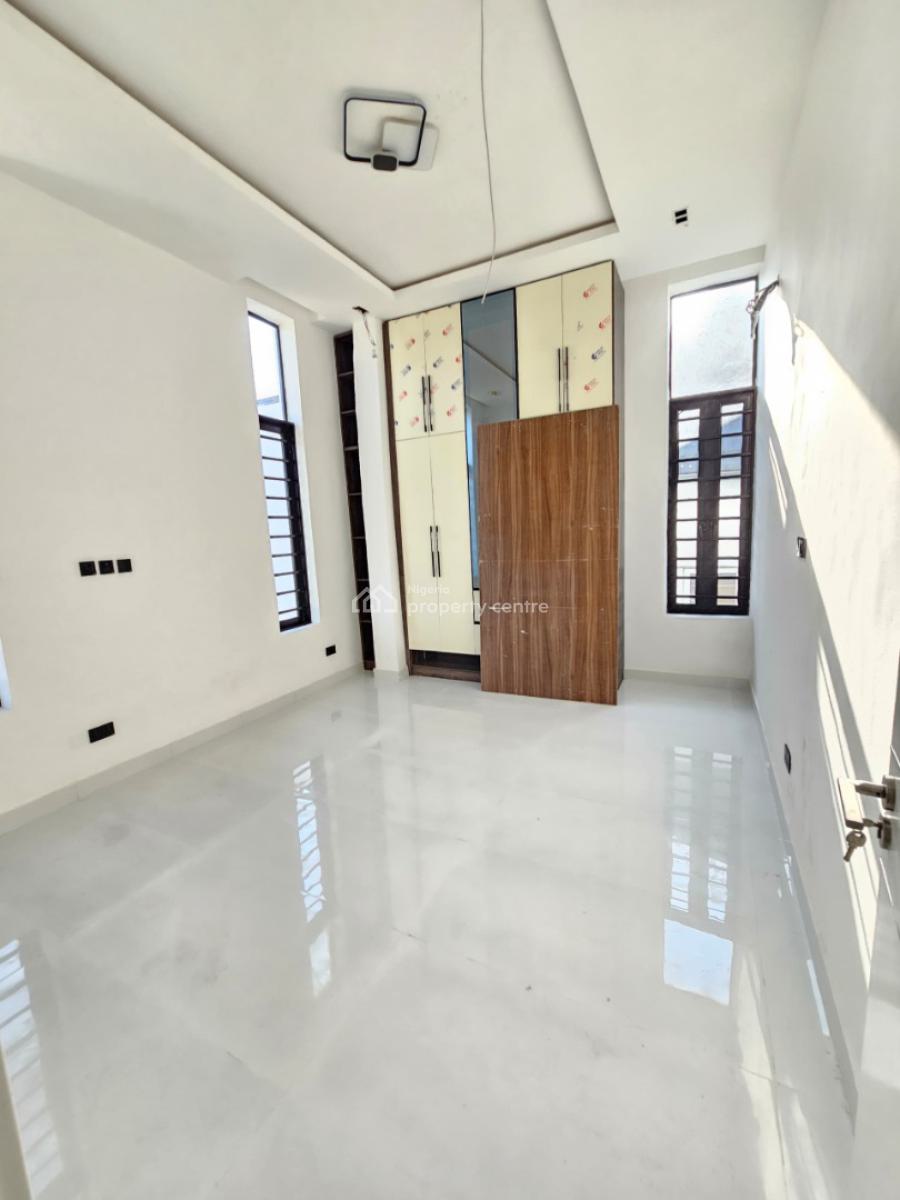 Executive 5-bedrooms Deluxe Fully Detached Triplex with Swimming Pool, Chevron, Lekki, Lagos, Detached Duplex for Sale