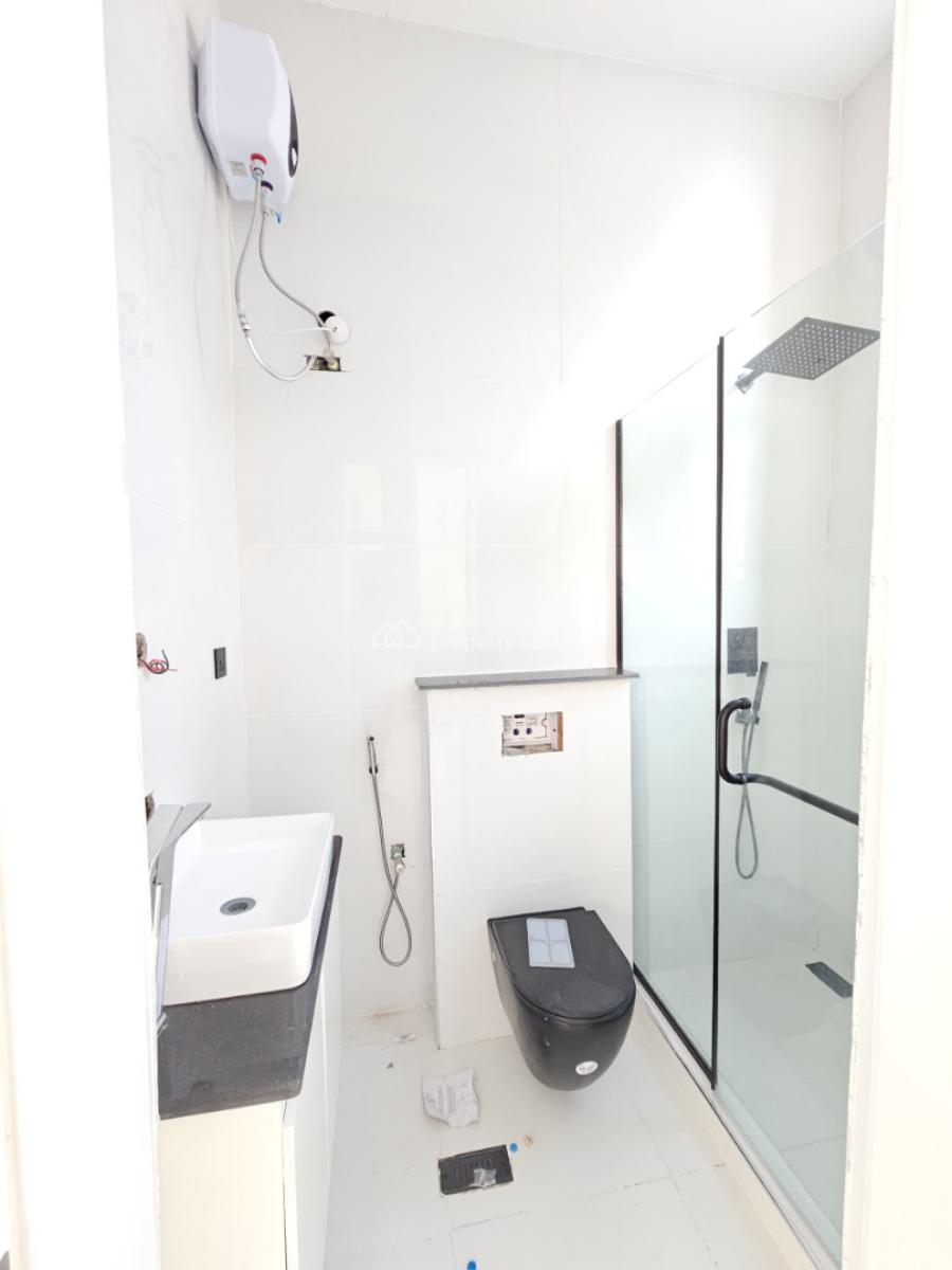 Executive 5-bedrooms Deluxe Fully Detached Triplex with Swimming Pool, Chevron, Lekki, Lagos, Detached Duplex for Sale