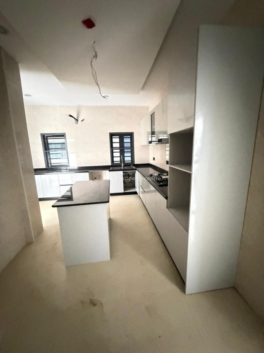 Beautiful 3 Bedroom Apartment with Swimming Pool, Lekki Phase 1, Lekki, Lagos, Block of Flats for Sale