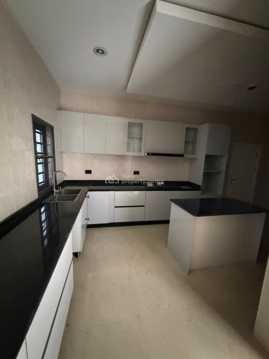 Beautiful 3 Bedroom Apartment with Swimming Pool, Lekki Phase 1, Lekki, Lagos, Block of Flats for Sale
