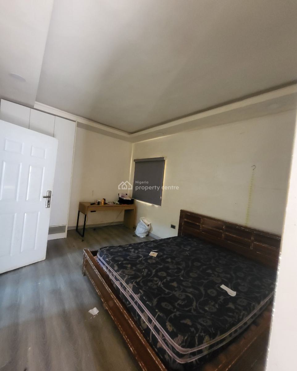 Luxurious Massive 1bedroom Flat, Inside Residential Villa, Asokoro District, Abuja, Flat / Apartment for Rent