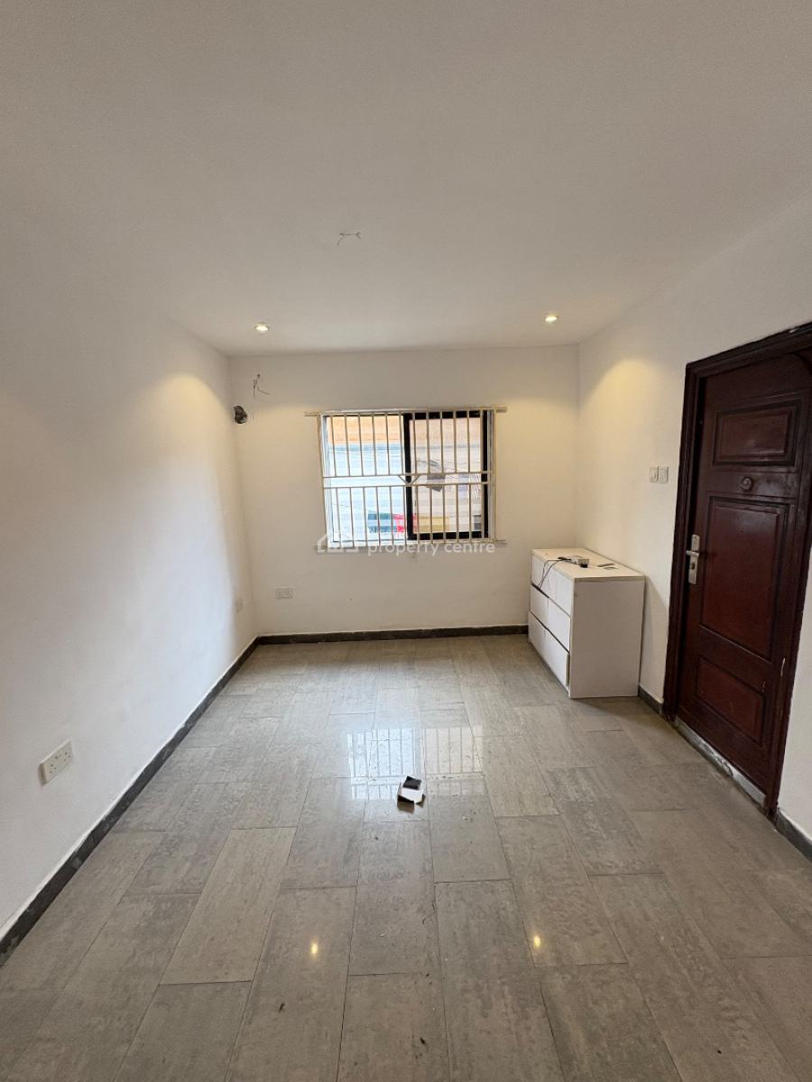 1bedroom Apartment, Off Admiralty Way, Lekki Phase 1, Lekki, Lagos, Mini Flat (room and Parlour) for Rent
