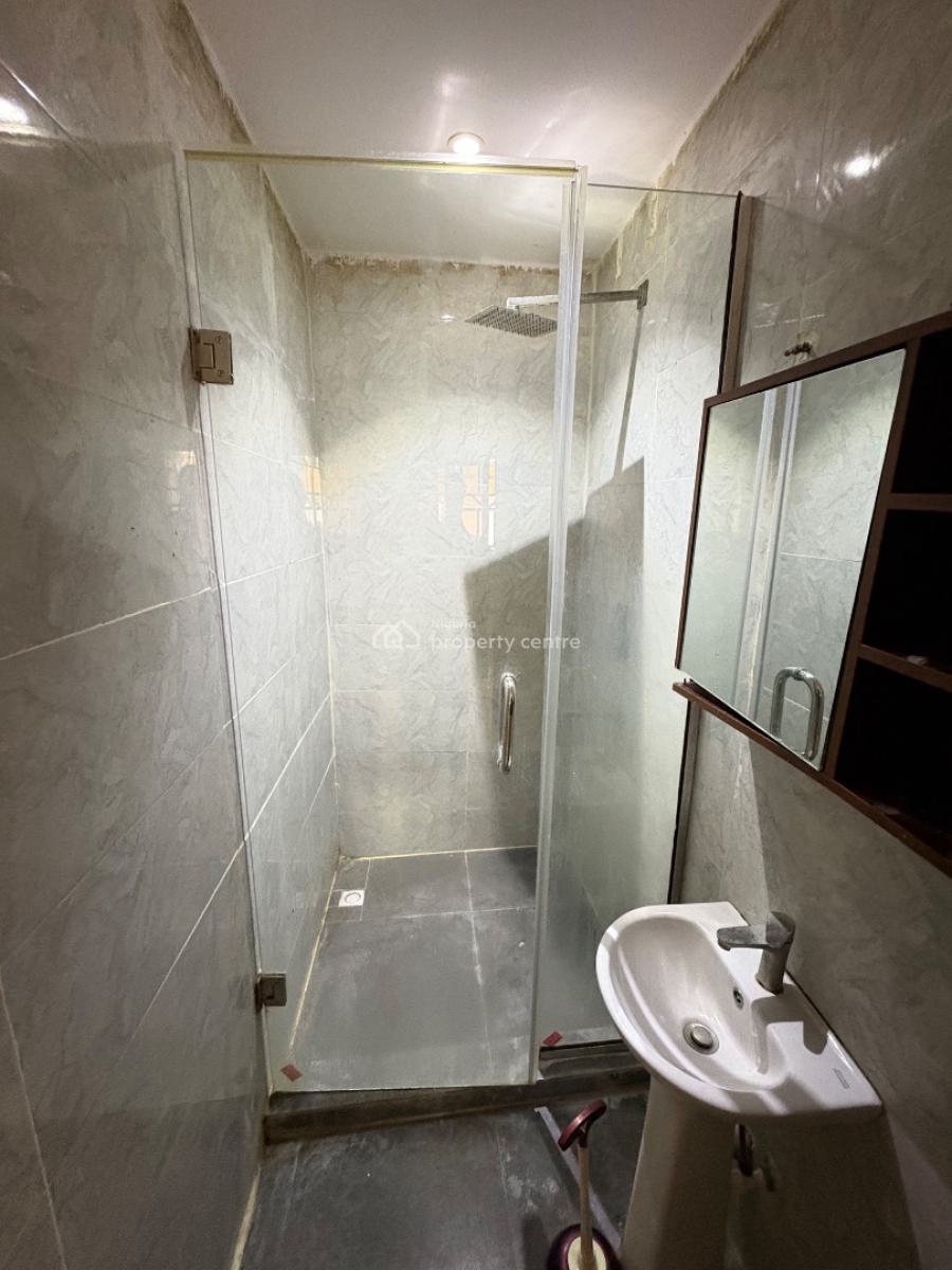 1bedroom Apartment, Off Admiralty Way, Lekki Phase 1, Lekki, Lagos, Mini Flat (room and Parlour) for Rent