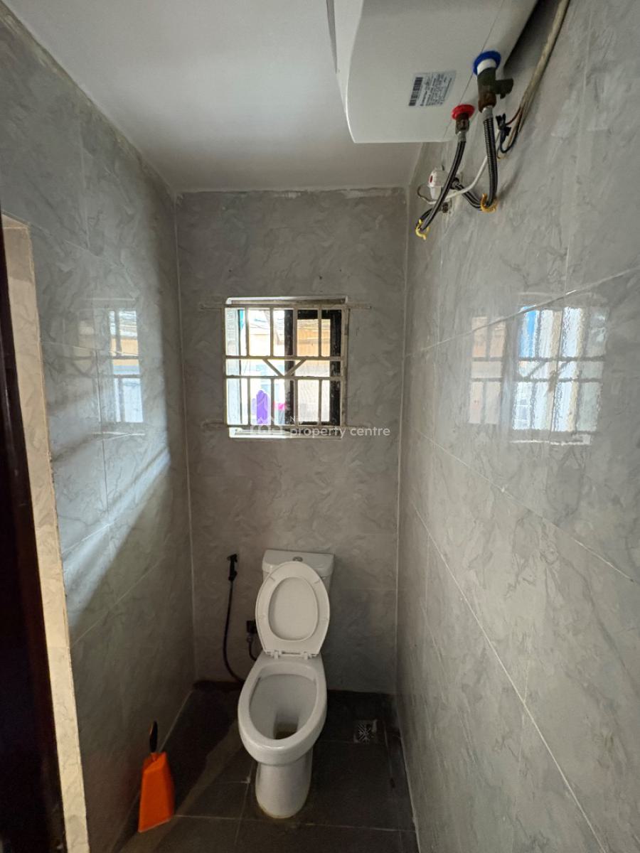 1bedroom Apartment, Off Admiralty Way, Lekki Phase 1, Lekki, Lagos, Mini Flat (room and Parlour) for Rent