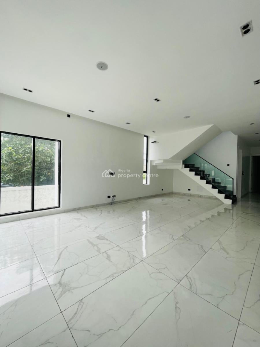 5 Bedrooms Fully Detached in Megamound in a Well Secured Esta, Ikota, Lekki, Lagos, Detached Duplex for Sale