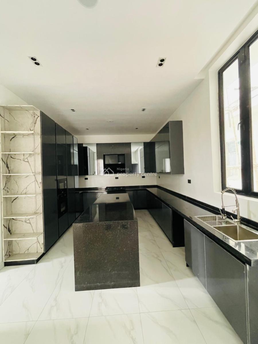 5 Bedrooms Fully Detached in Megamound in a Well Secured Esta, Ikota, Lekki, Lagos, Detached Duplex for Sale