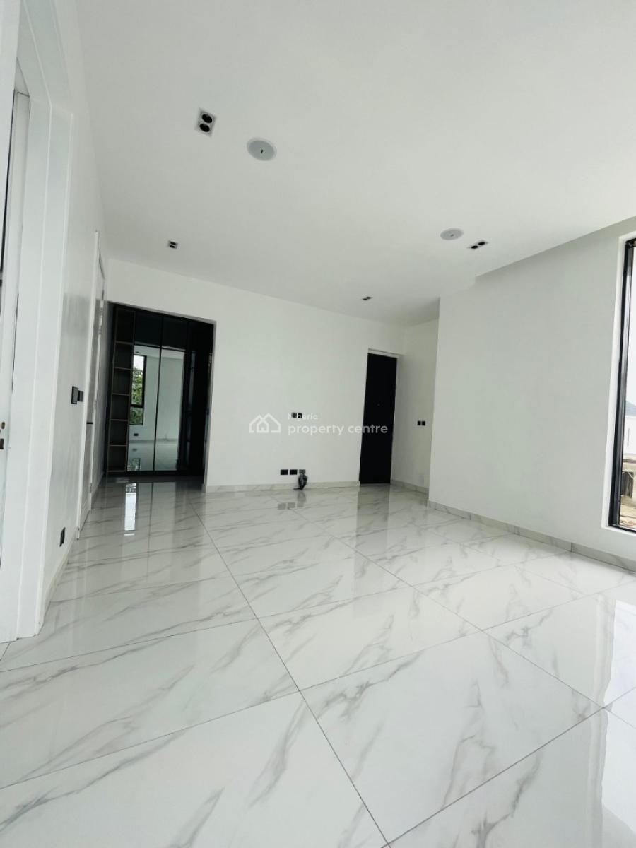 5 Bedrooms Fully Detached in Megamound in a Well Secured Esta, Ikota, Lekki, Lagos, Detached Duplex for Sale