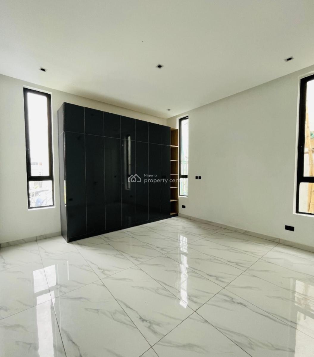 5 Bedrooms Fully Detached in Megamound in a Well Secured Esta, Ikota, Lekki, Lagos, Detached Duplex for Sale