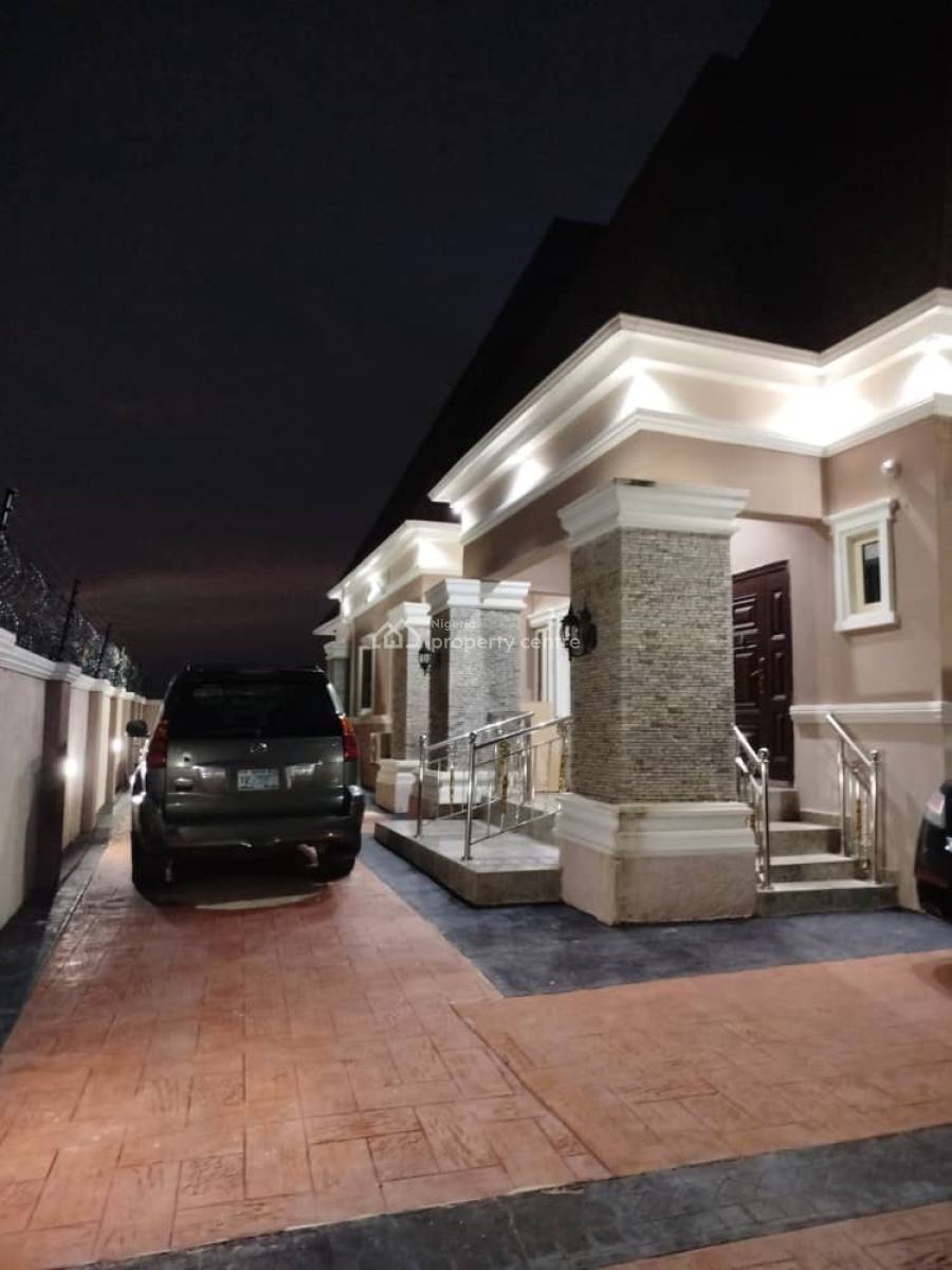 5 Bedroom Bungalow Pent House: ( 3 Bedroom Down Stairs, 2 Bedroom Up S, Efab Estate Gwarimpa, Gwarinpa, Abuja, Detached Bungalow for Sale