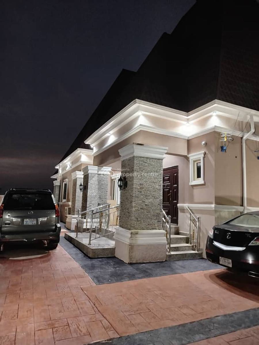 5 Bedroom Bungalow Pent House: ( 3 Bedroom Down Stairs, 2 Bedroom Up S, Efab Estate Gwarimpa, Gwarinpa, Abuja, Detached Bungalow for Sale