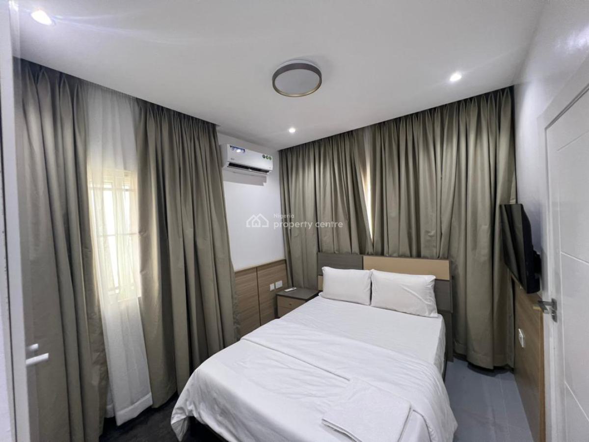 3 Bedrooms Apartment, Lekki Phase 1, Lekki, Lagos, Flat / Apartment for Rent