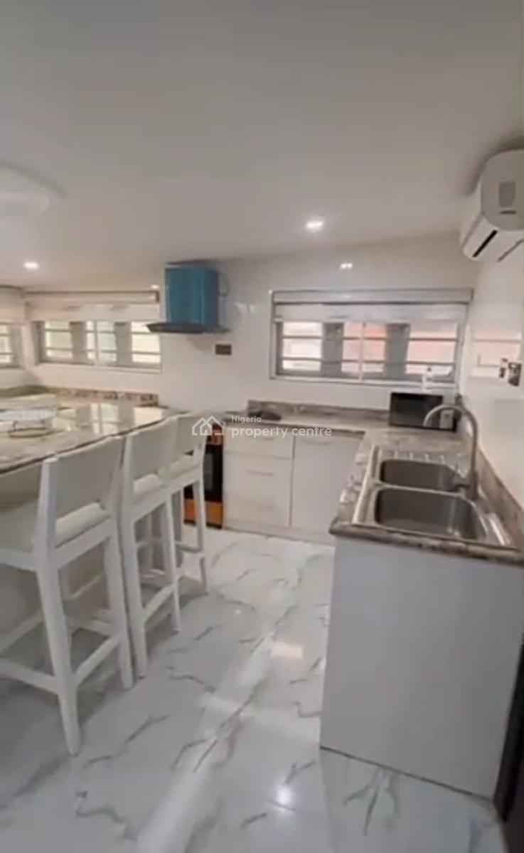Magnificently Furnished  2 Bedroom Penthouse Apartment {video}, Ologolo, Lekki, Lagos, Flat / Apartment for Rent