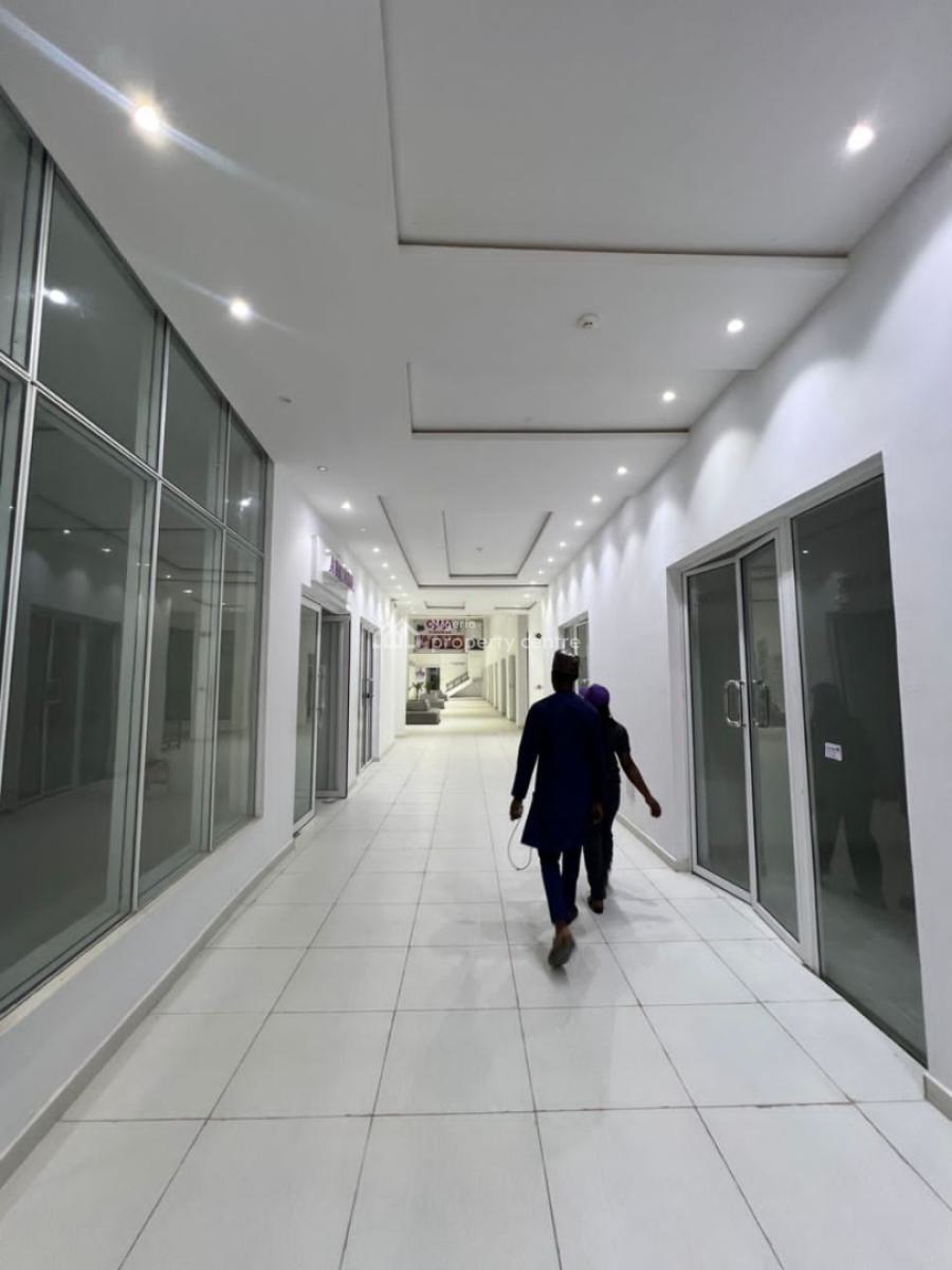 Exquisite Shop in a Mall per Sqm, Ogombo Road Abraham Adesanya, Sangotedo, Ajah, Lagos, Shop for Rent