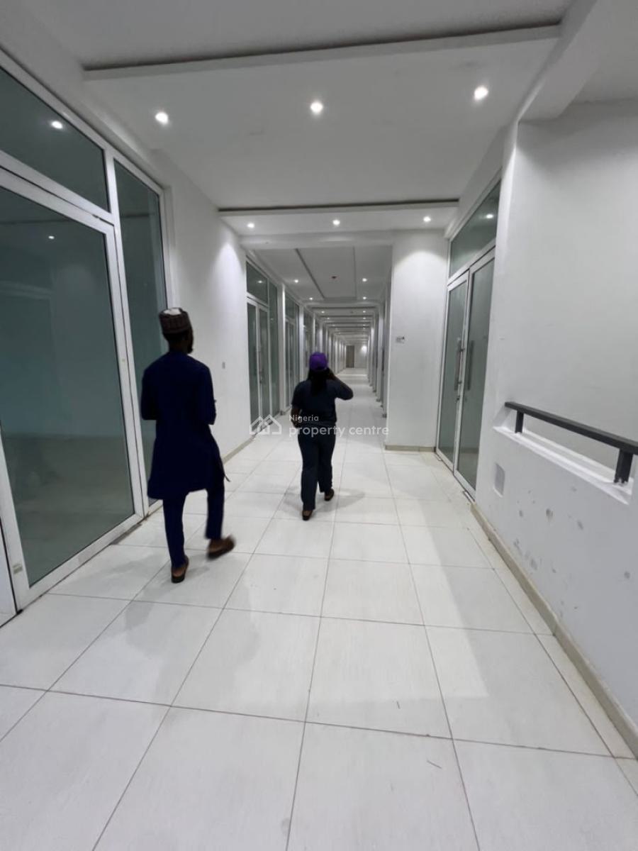 Exquisite Shop in a Mall per Sqm, Ogombo Road Abraham Adesanya, Sangotedo, Ajah, Lagos, Shop for Rent