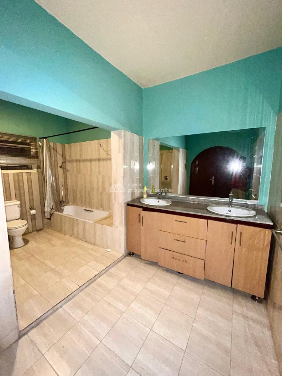 Massive Lovely  5 Bedroom Detected Duplex with Bq  in Carlton Gate, Carlton Chevron Lekki Lagos State, Lekki, Lagos, Detached Duplex for Sale