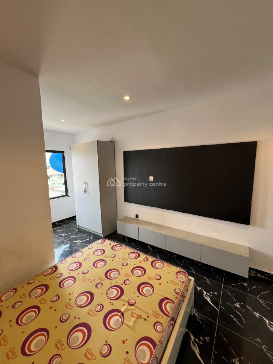 Renovated 2 Bedroom Apartments, Osapa, Osapa, Lekki, Lagos, Flat / Apartment for Rent