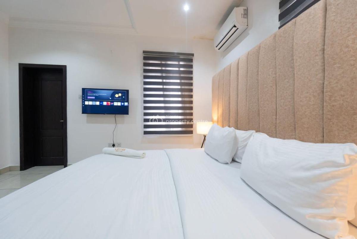 Luxury 3 Bedroom with Snooker, Lekki Phase 1, Lekki, Lagos, Flat / Apartment Short Let