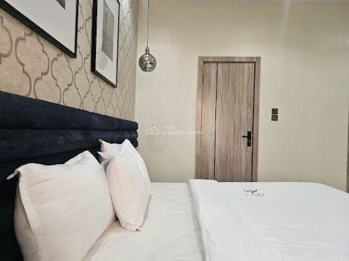 Stunning 2 Bedroom Modern Apartment, Meadow Hall Way, Lekki Phase 1, Lekki, Lagos, Flat / Apartment Short Let