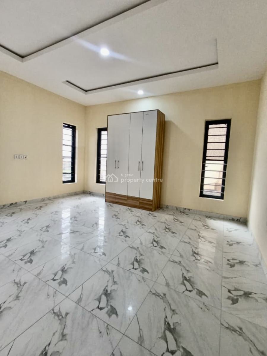 Exquisite and Spacious 3 Bedroom Apartment, New Road-chevron Axis ( Very Beautiful and Secured Estate), Lekki, Lagos, Flat / Apartment for Rent