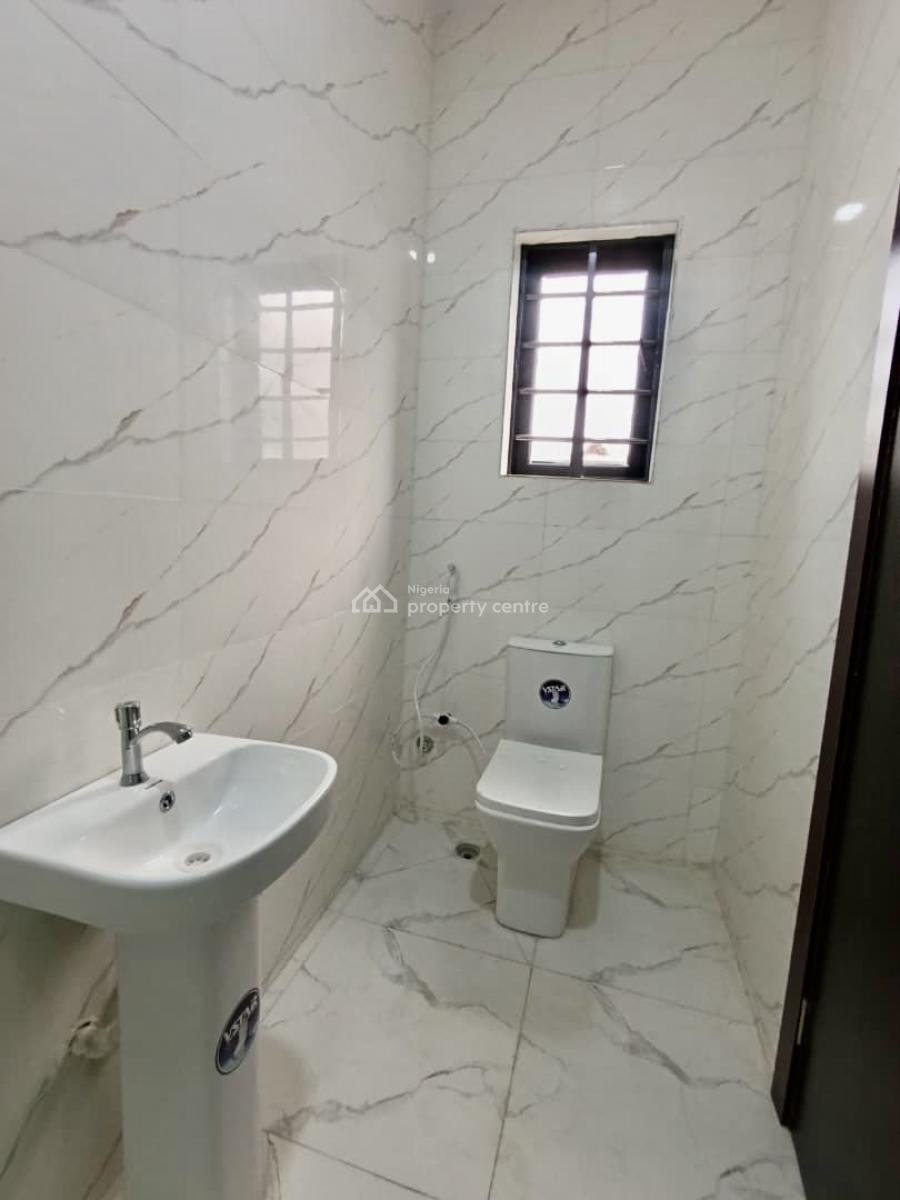 Exquisite and Spacious 3 Bedroom Apartment, New Road-chevron Axis ( Very Beautiful and Secured Estate), Lekki, Lagos, Flat / Apartment for Rent