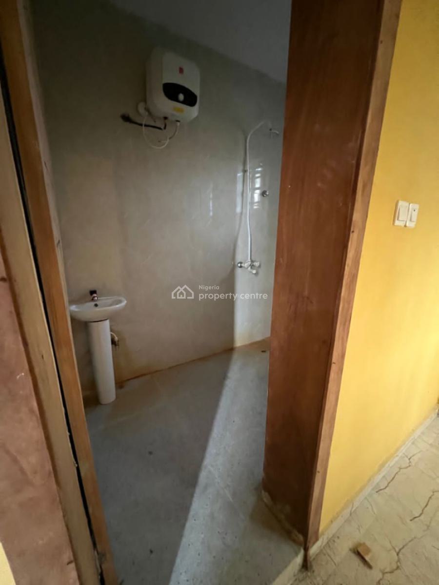 Luxurious 2 Bedroom Apartment, Ogombo Road Abraham Adesanya, Sangotedo, Ajah, Lagos, Flat / Apartment for Rent