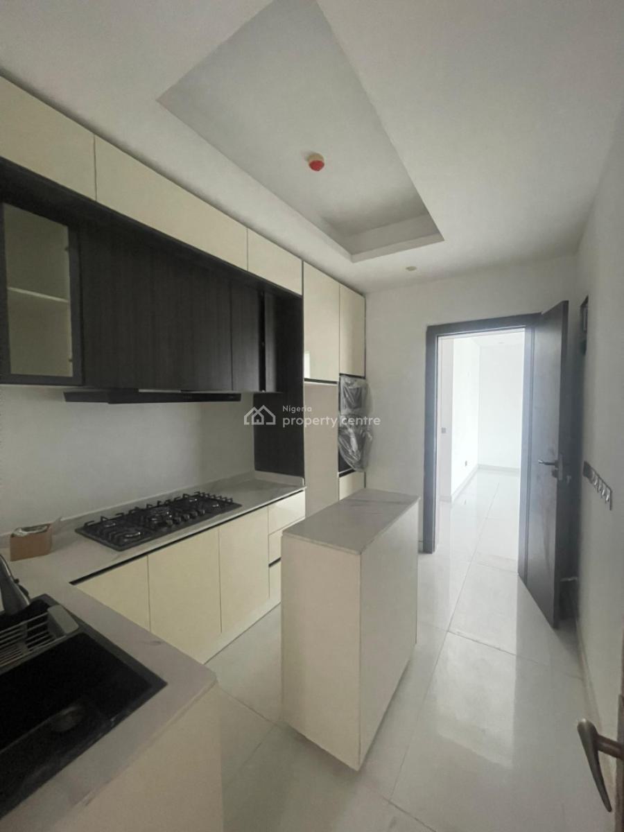 3 Bedroom  Penthouse Apartmrnt Smart in a Serene Estate with Bq, Lekki, Lagos, Block of Flats for Sale