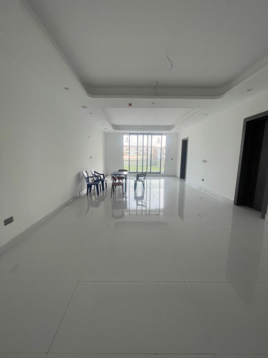 3 Bedroom  Penthouse Apartmrnt Smart in a Serene Estate with Bq, Lekki, Lagos, Block of Flats for Sale
