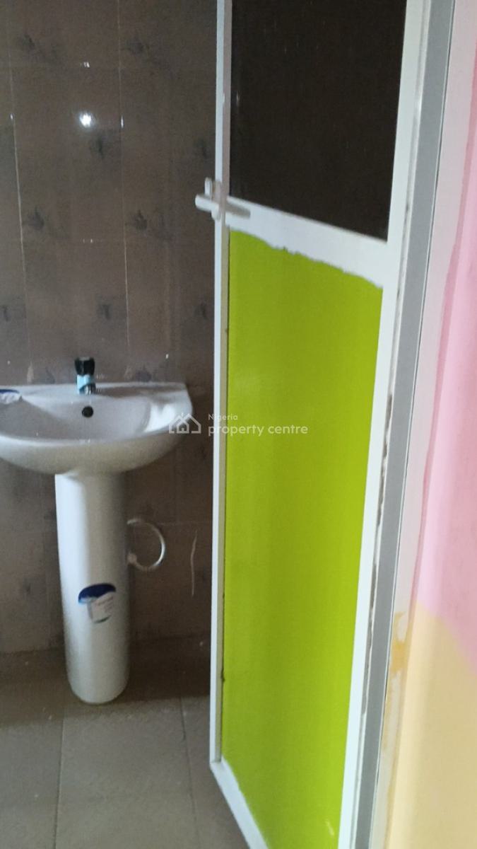 Very Decent 2 Bedroom Flat 3 Toilet Big Sitting Room with Dining Big C, Itele Close to Ayobo Lagos, Ado-odo/ota, Ogun, Flat / Apartment for Rent