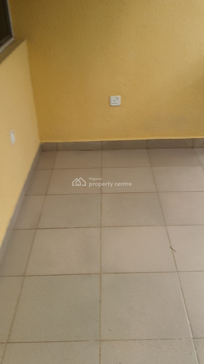 Very Decent 2 Bedroom Flat 3 Toilet Big Sitting Room with Dining Big C, Itele Close to Ayobo Lagos, Ado-odo/ota, Ogun, Flat / Apartment for Rent