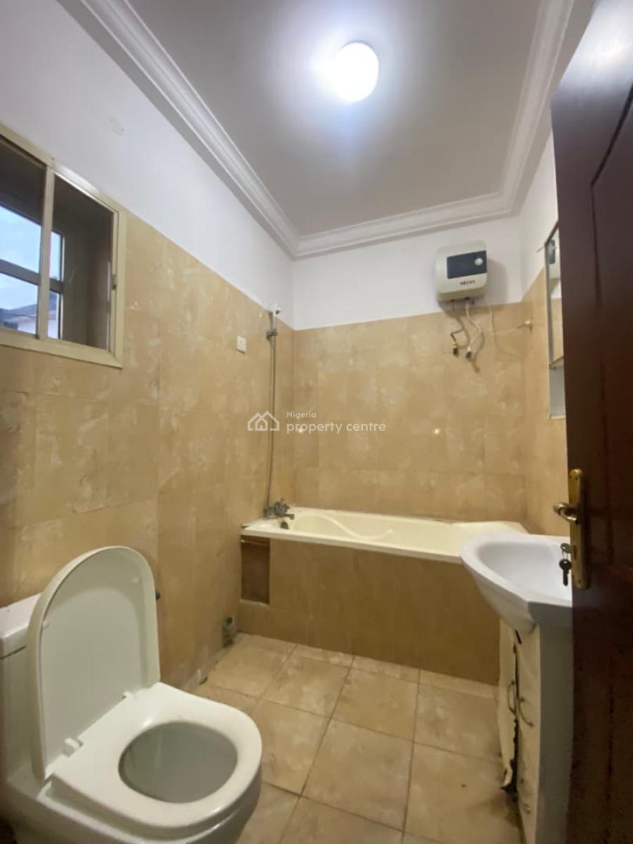 a Very Spacious and Lovely 3 Bedroom Apartment, Osapa, Lekki, Lagos, Flat / Apartment for Rent