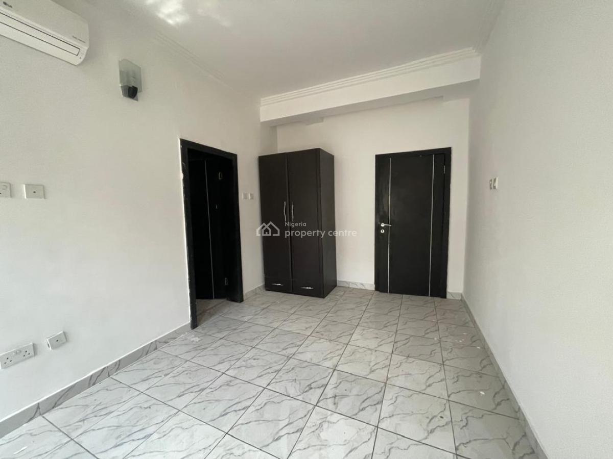 Well Maintained 6 Units of Three (3) Bedroom Flat with a Room Bqs, Ikate, Lekki, Lagos, Flat / Apartment for Rent