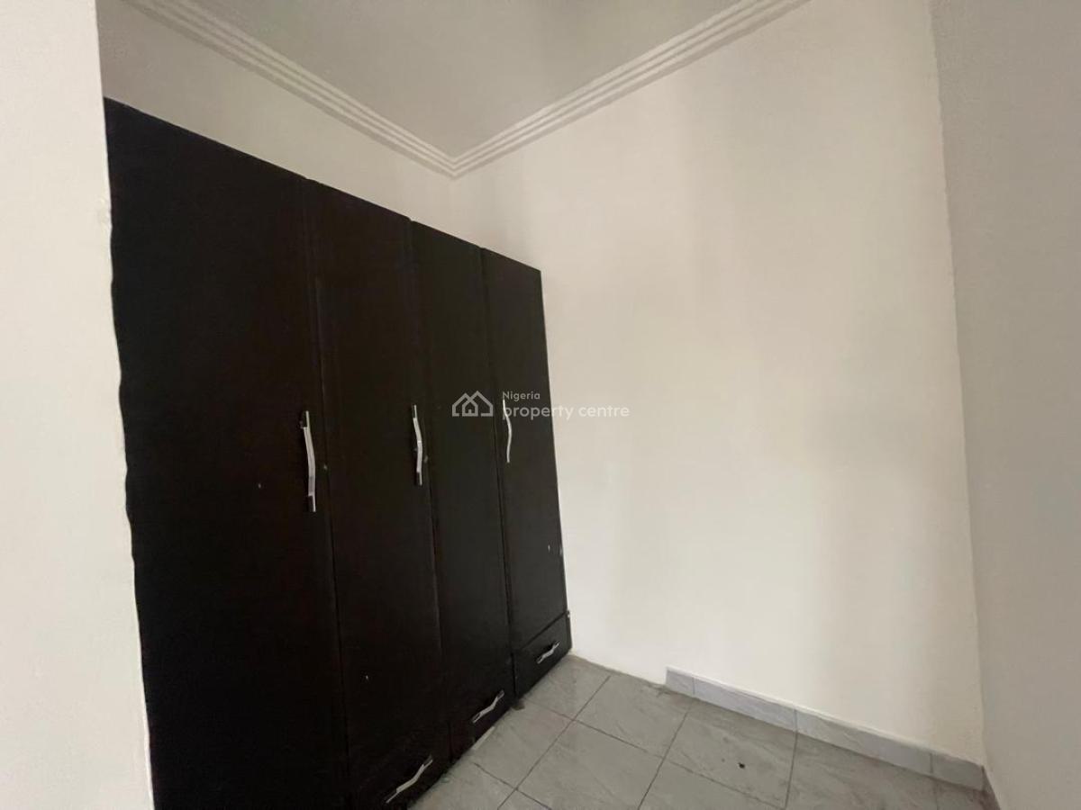 Well Maintained 6 Units of Three (3) Bedroom Flat with a Room Bqs, Ikate, Lekki, Lagos, Flat / Apartment for Rent