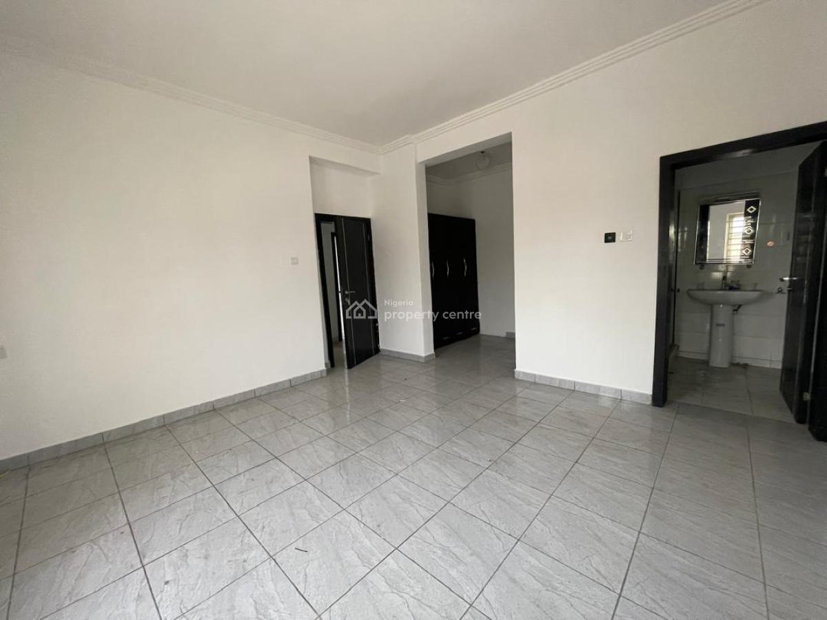 Well Maintained 6 Units of Three (3) Bedroom Flat with a Room Bqs, Ikate, Lekki, Lagos, Flat / Apartment for Rent