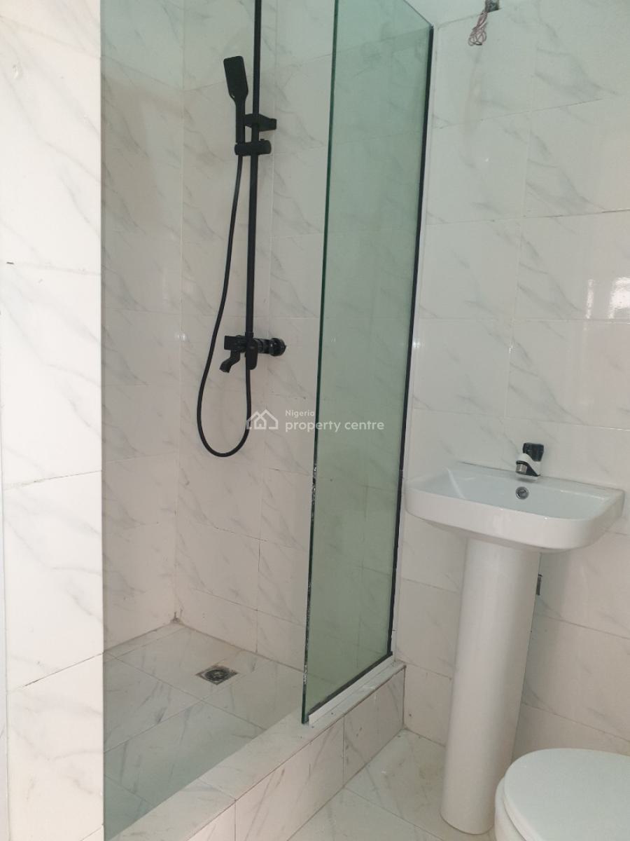 Spacious Service 2bedroom Flat with Bq, Spg Ologolo, Lekki, Lagos, Flat / Apartment for Rent