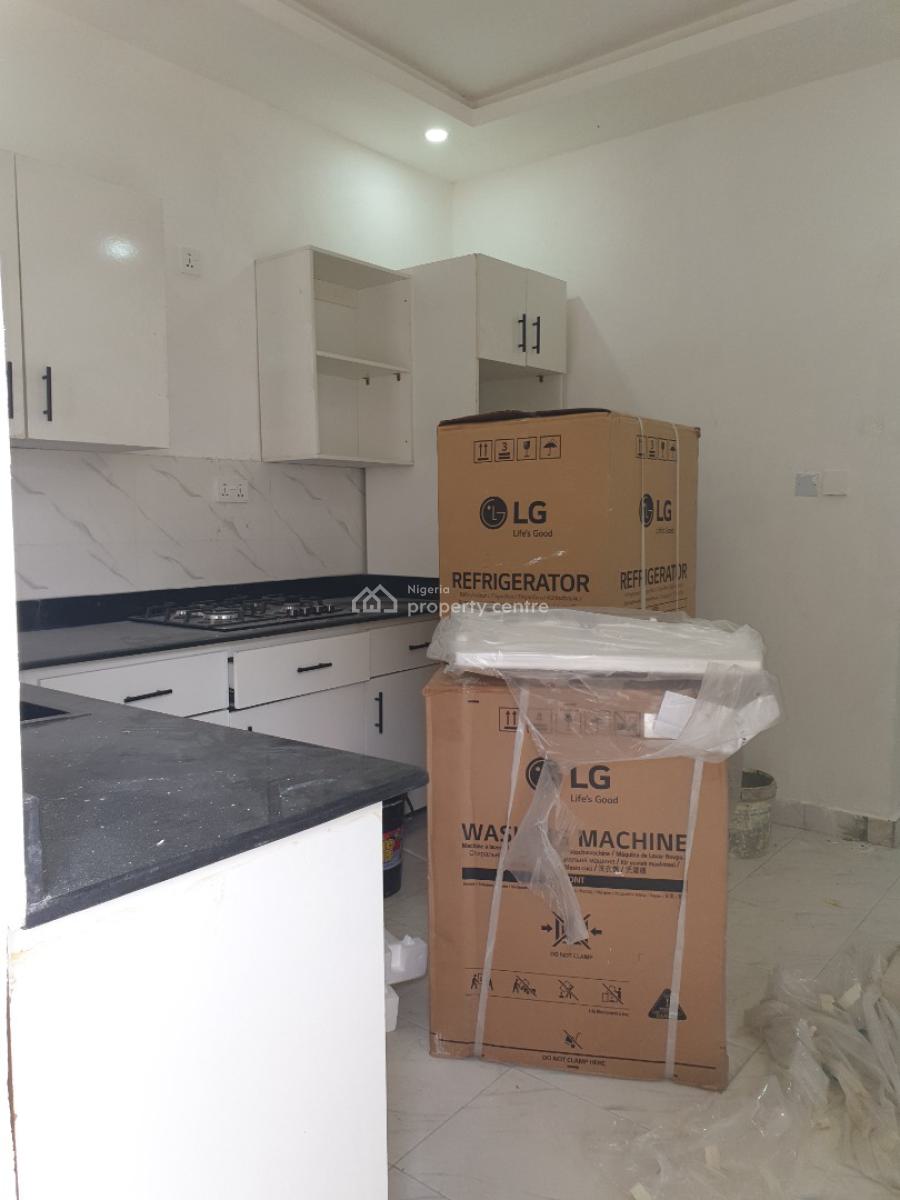 Spacious Service 2bedroom Flat with Bq, Spg Ologolo, Lekki, Lagos, Flat / Apartment for Rent