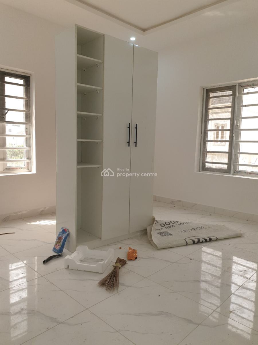 Spacious Service 2bedroom Flat with Bq, Spg Ologolo, Lekki, Lagos, Flat / Apartment for Rent