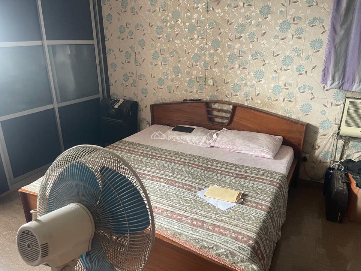 3 Bedroom Flat with a Room Bq, Eric Moore Towers, Surulere, Lagos, Flat / Apartment for Sale